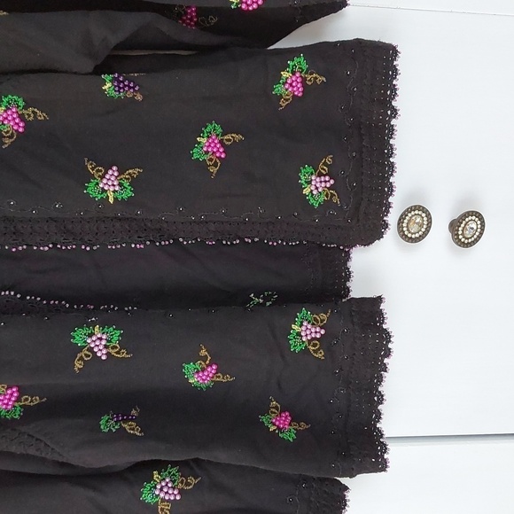 Just B Black Fur collar Novelty Grapes beaded Shawl shrug Vibrant Gorg! Sz.XL - Picture 3 of 10